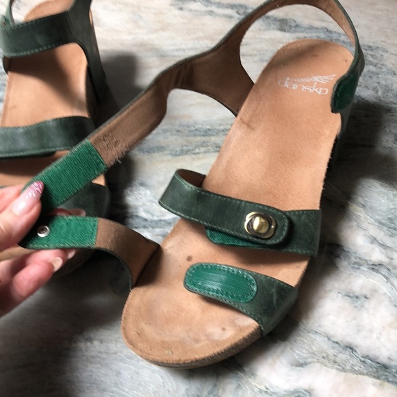 Dansko green leather three strap adjustable sandal cork wedge heel 2.5 39/9 - Picture 5 of 8